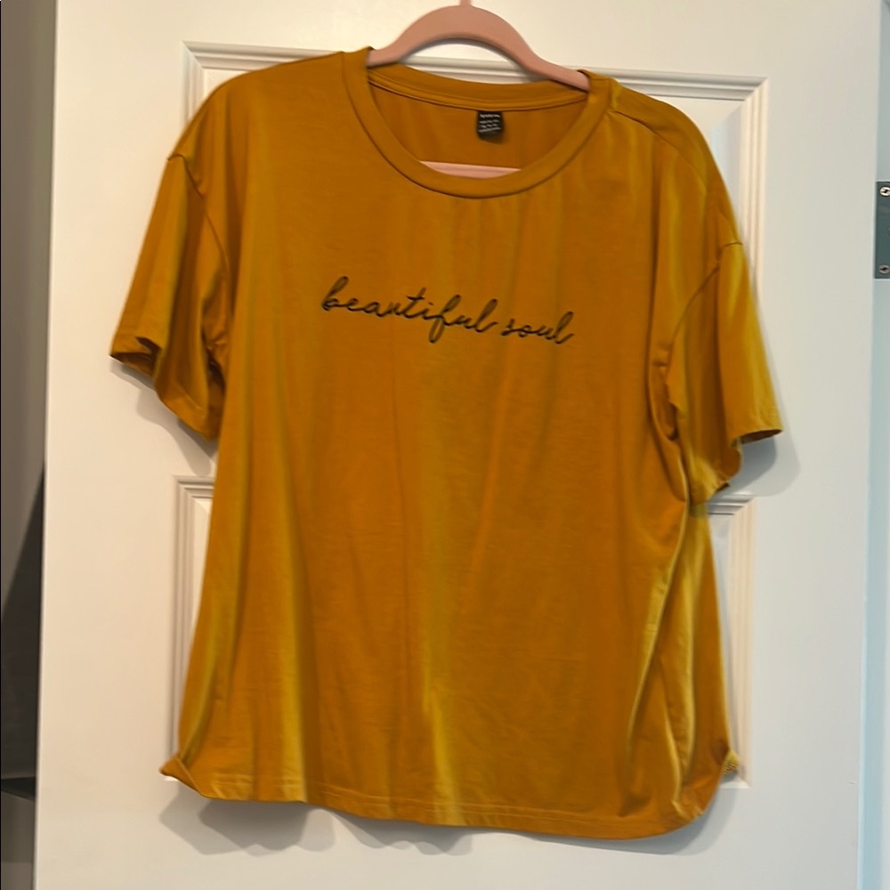 SHEIN Dark Gold Short Sleeve Tee